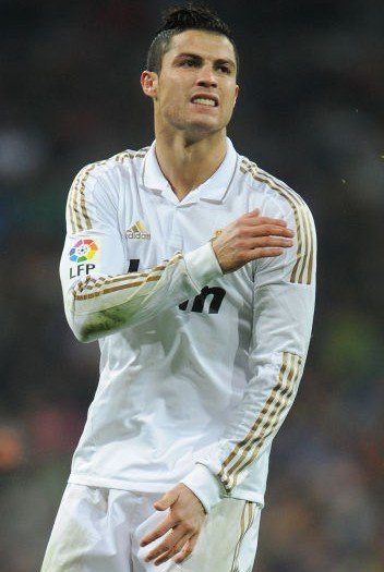 展示出他在 展示出他在