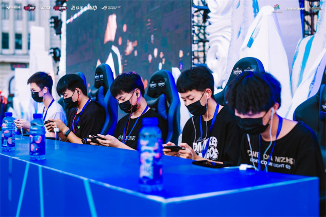 比赛中的运 比赛中的运