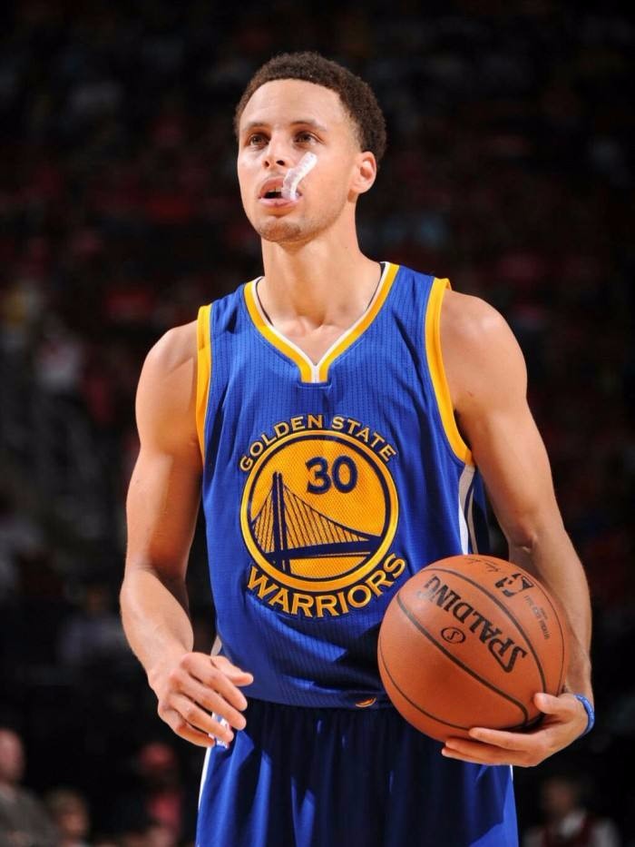 中锋的纵向 中锋的纵向